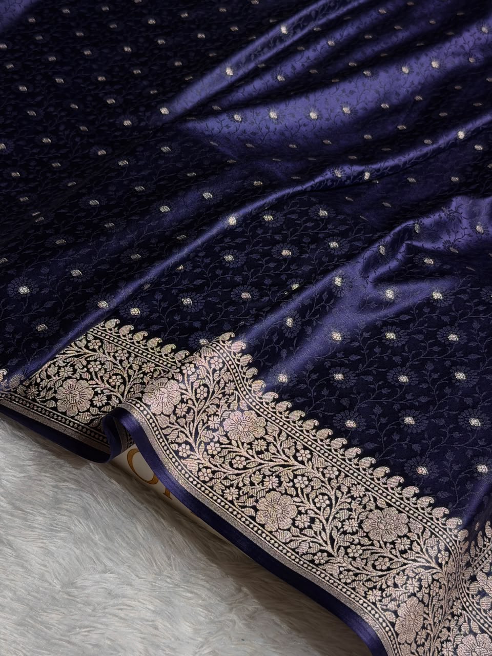 Banarasi Mashru Satin Silk Saree Tanchoi  Pattern in Navy Blue Shades MSC04