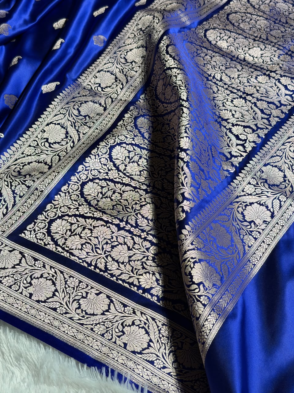 Banarasi Mashru Satin Silk Saree Booti Pattern in Royal Blue Shades MSK06