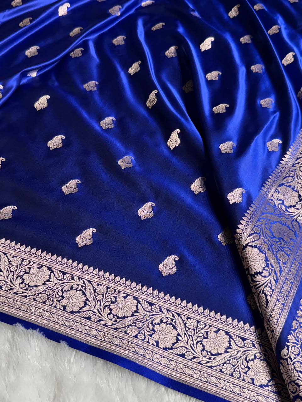 Banarasi Mashru Satin Silk Saree Booti Pattern in Royal Blue Shades MSK06