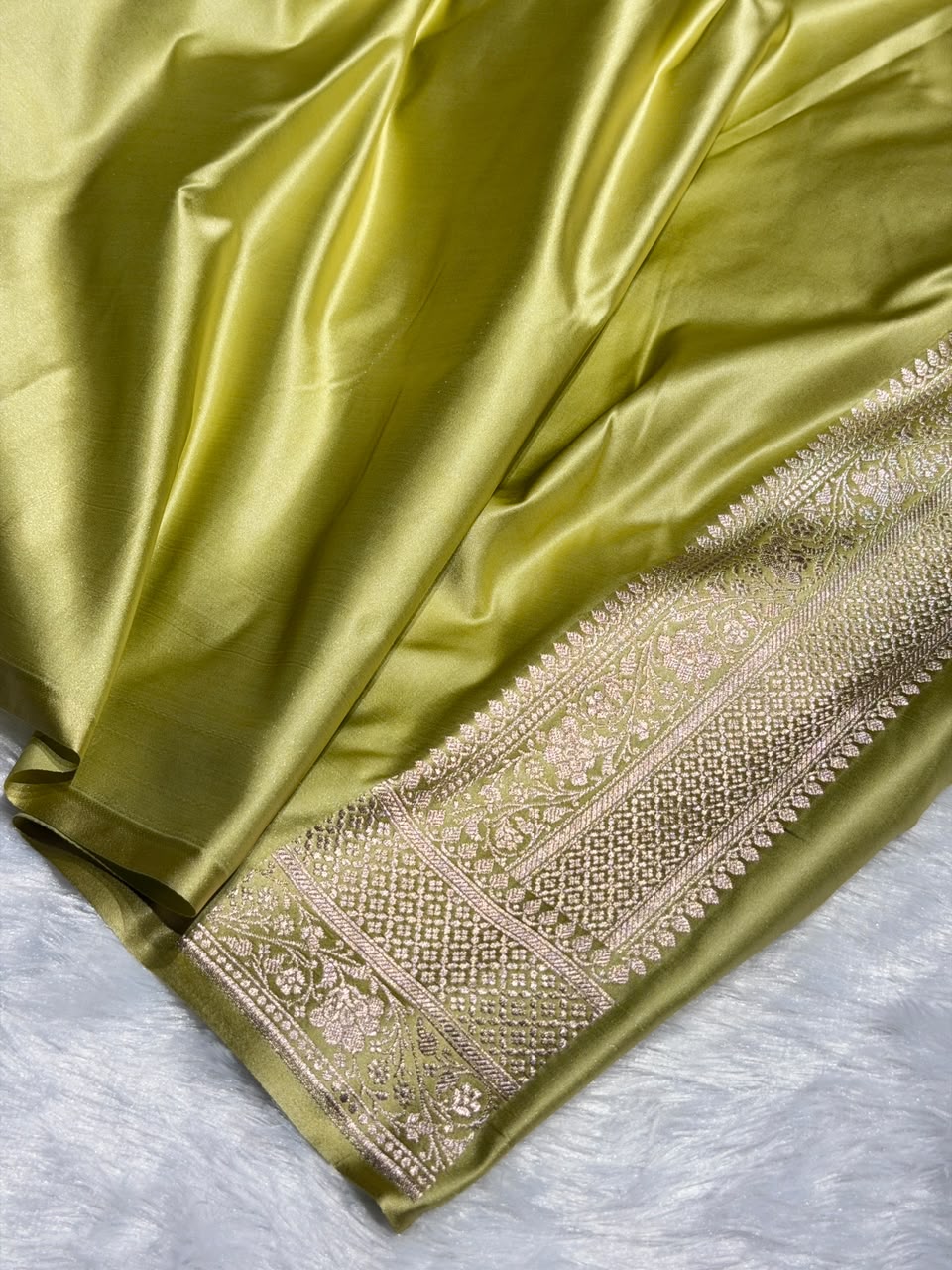 Banarasi Mashru Satin Silk Saree Cross Pattern in Pista Shades MSK02