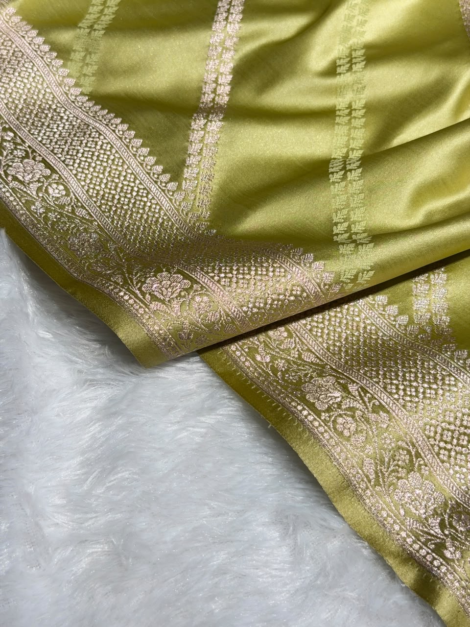 Banarasi Mashru Satin Silk Saree Cross Pattern in Pista Shades MSK02