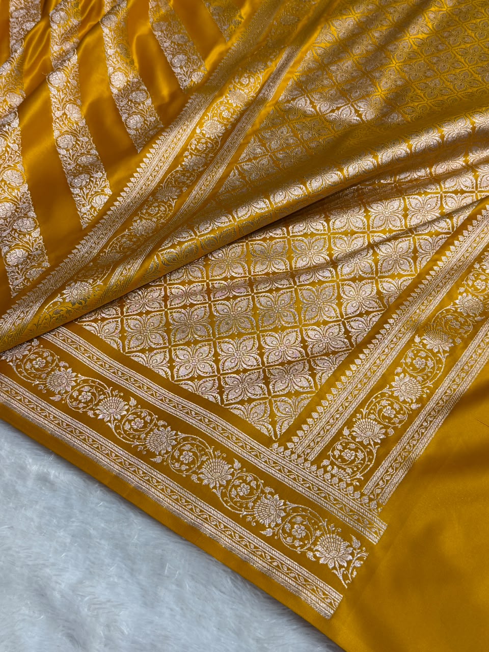 Banarasi Mashru Satin Silk Saree Cross Pattern MSK13
