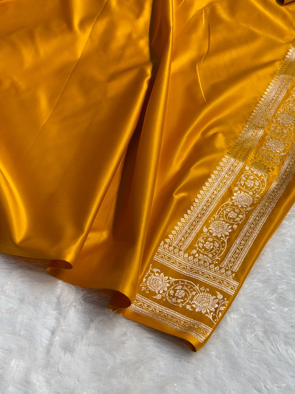 Banarasi Mashru Satin Silk Saree Cross Pattern MSK13