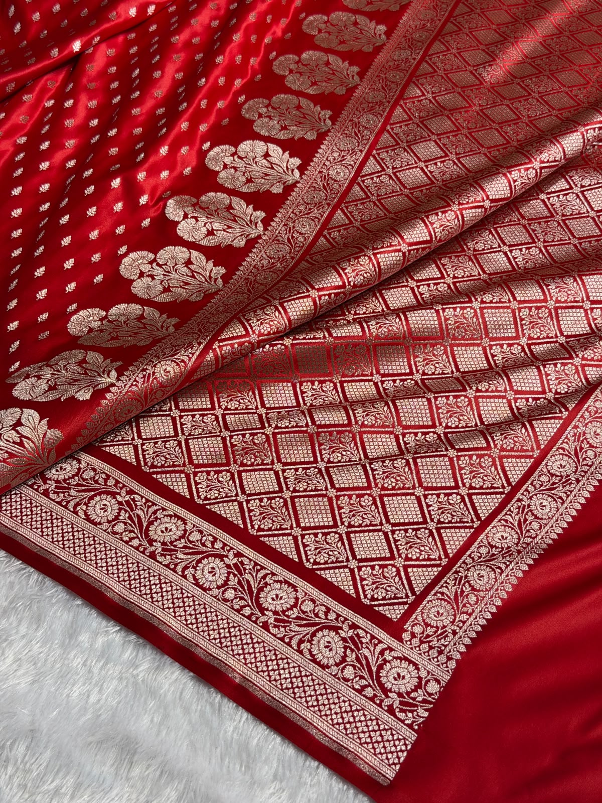 Banarasi Mashru Satin Silk Saree Booti Pattern in Red Shades