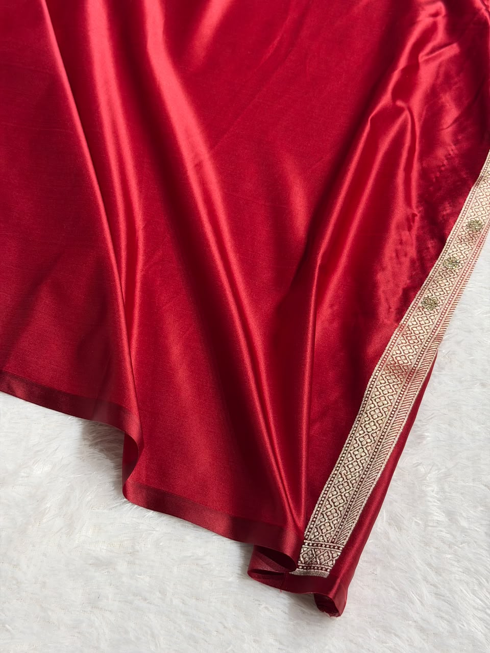 Bridal Banarasi Mashru Satin Silk Saree  Tanchoi Pattern with Swarovski Work In Maroon Shades BMSK07