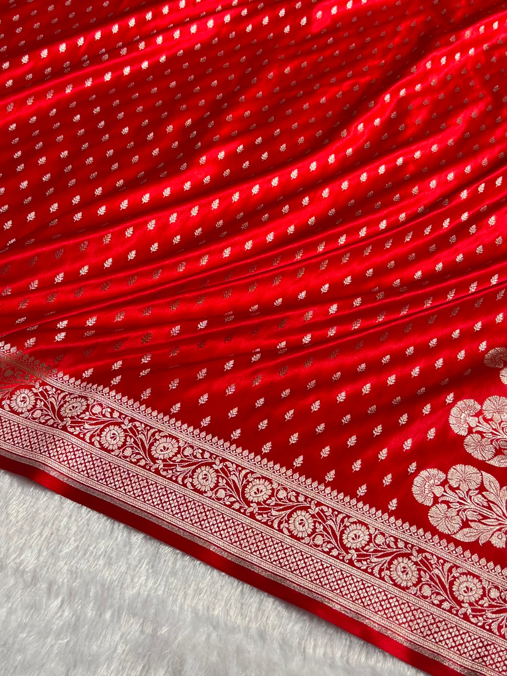 Banarasi Mashru Satin Silk Saree Booti Pattern in Red Shades