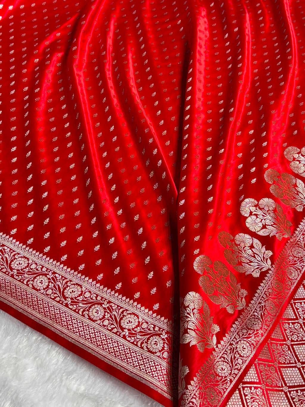 Banarasi Mashru Satin Silk Saree Booti Pattern in Red Shades