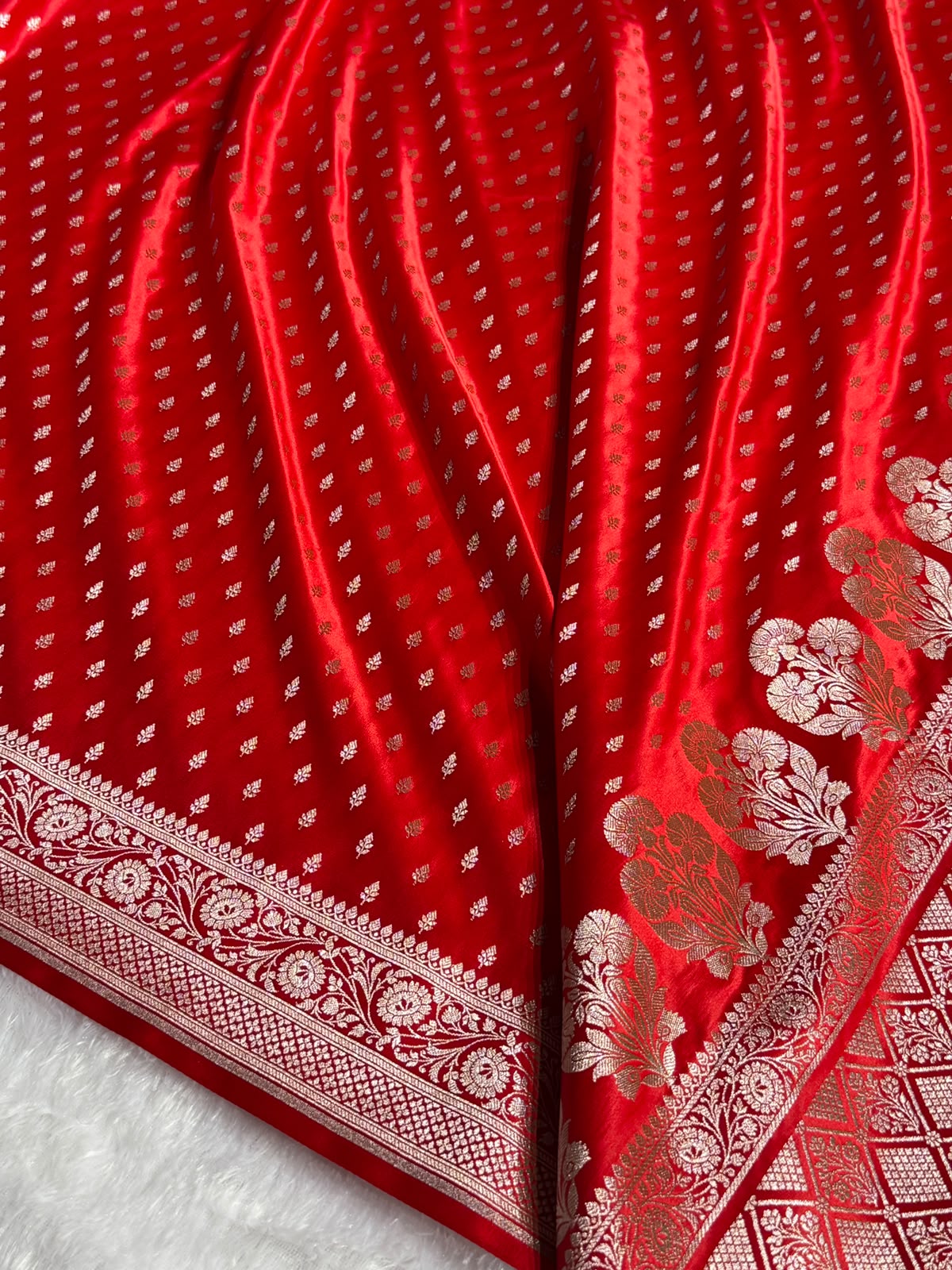 Banarasi Mashru Satin Silk Saree Booti Pattern in Red Shades
