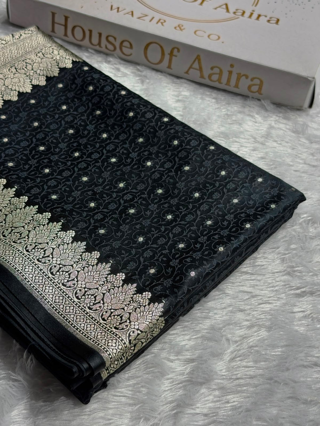 Banarasi Mashru Satin Silk Saree Booti Tanchoi Pattern MSK07