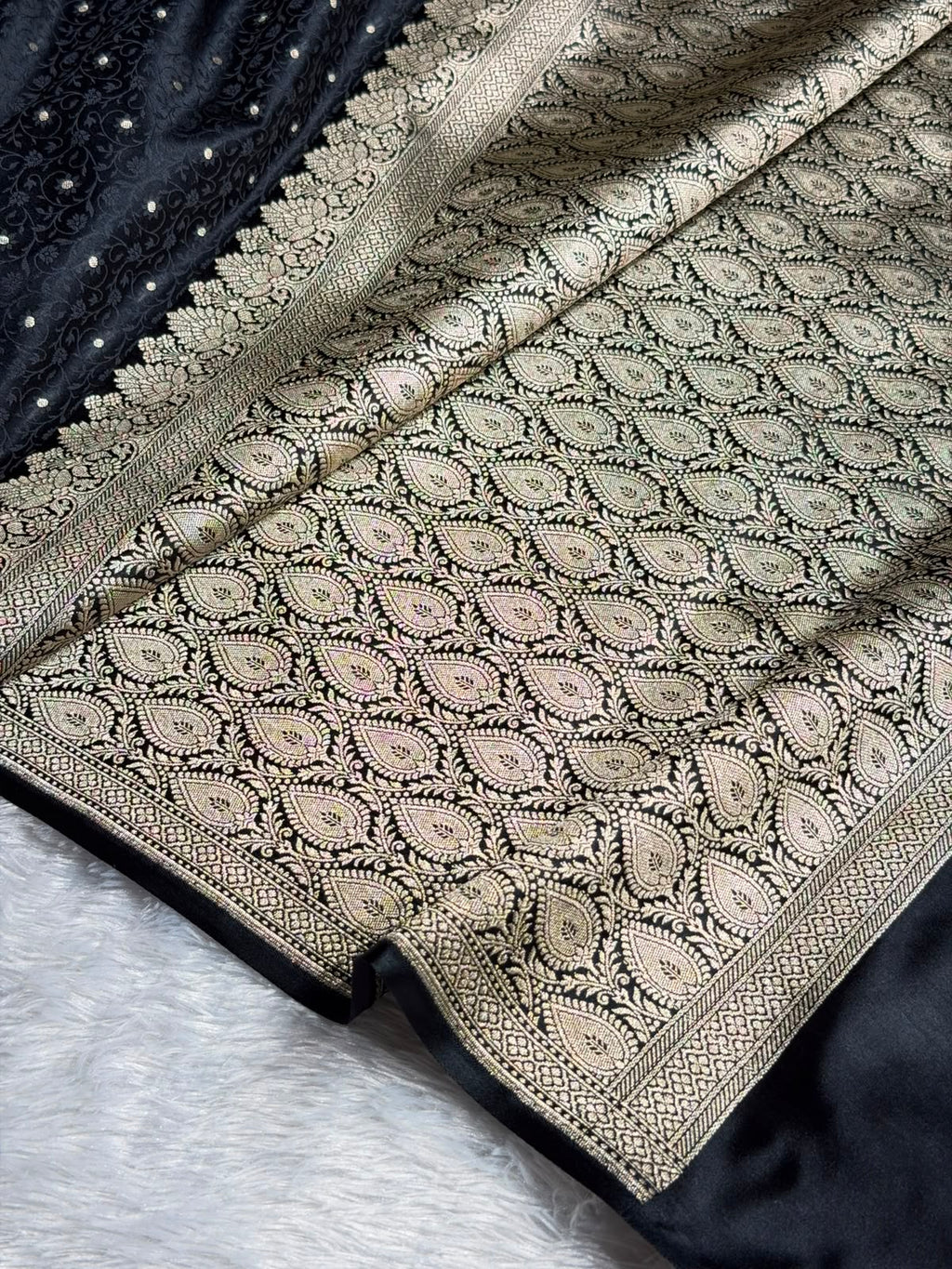 Banarasi Mashru Satin Silk Saree Booti Tanchoi Pattern MSK07