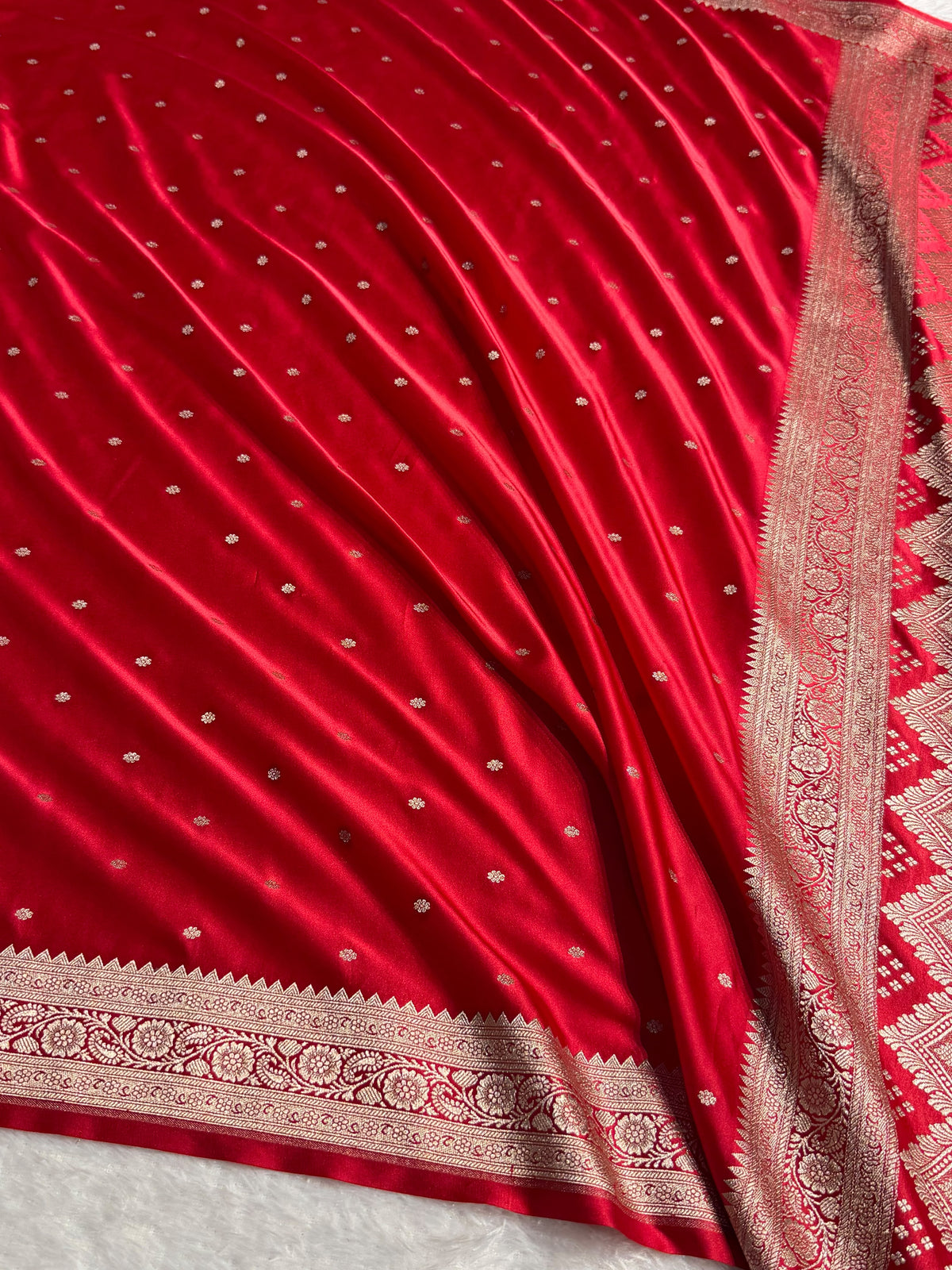 Banarasi Mashru Satin Silk Saree Floral Jaal Pattern In Red Shades MSC13