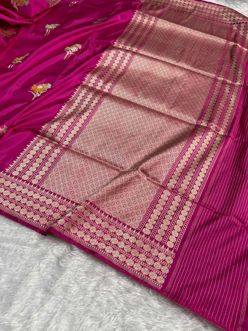 Banarasi Pure Katan Silk Saree Handwoven Kaduwa Boota Pattern with Minakari work in Pink Shades PKH07