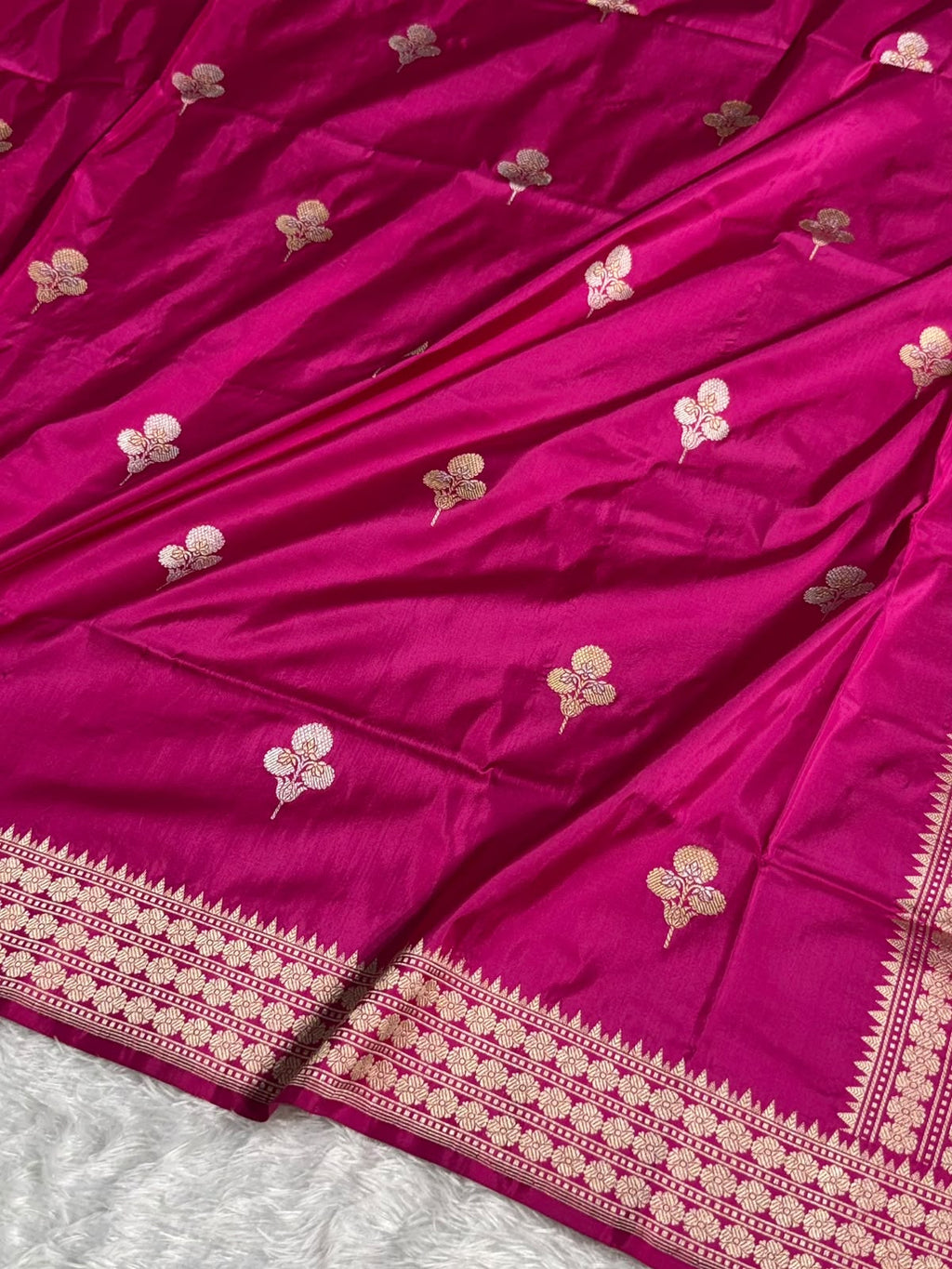 Banarasi Pure Katan Silk Saree Handwoven Kaduwa Boota Pattern with Minakari work in Pink Shades PKH08