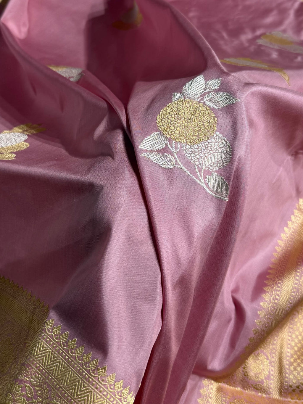 Banarasi Pure Katan Silk Saree Handwoven Kaduwa Boota Pattern with Minakari work in Baby Pink Shades PKH03