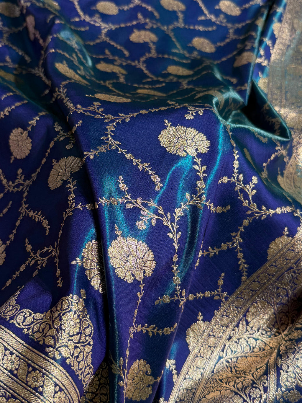 Banarasi Satin Silk Saree Jaal Pattern in Peacock Shades SS12