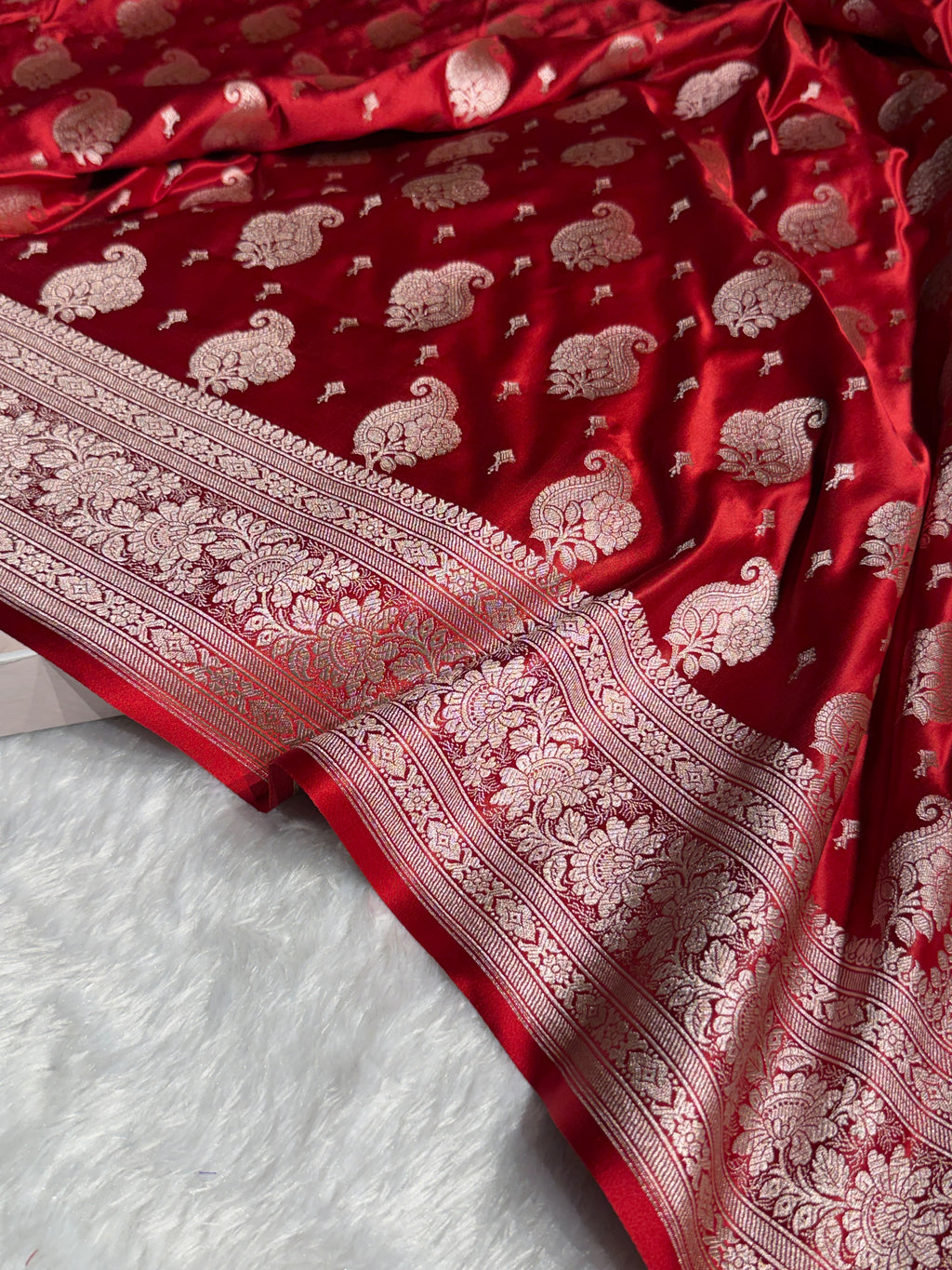 Banarasi Satin Katan Silk Saree Jaal Pattern in Maroon Shades SK16