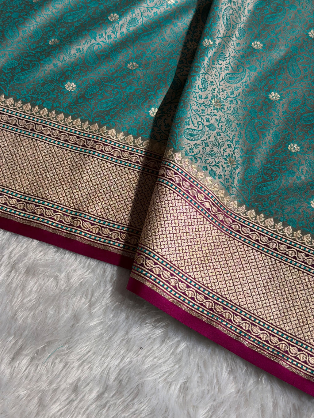 Banarasi Mashru Satin Silk Saree Tanchoi Pattern Contrast Sea Green with Rani Shades MSK34