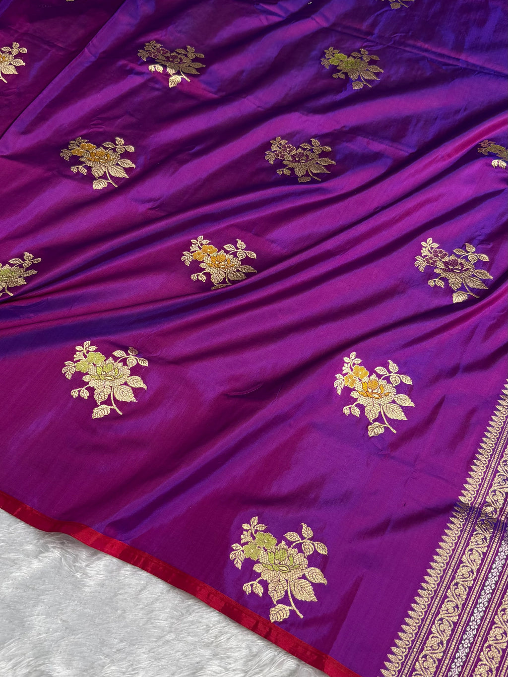 Banarasi Pure Katan Silk Saree Handwoven Kaduwa Boota Pattern with Minakari work in Cross Purple Shades PKH05