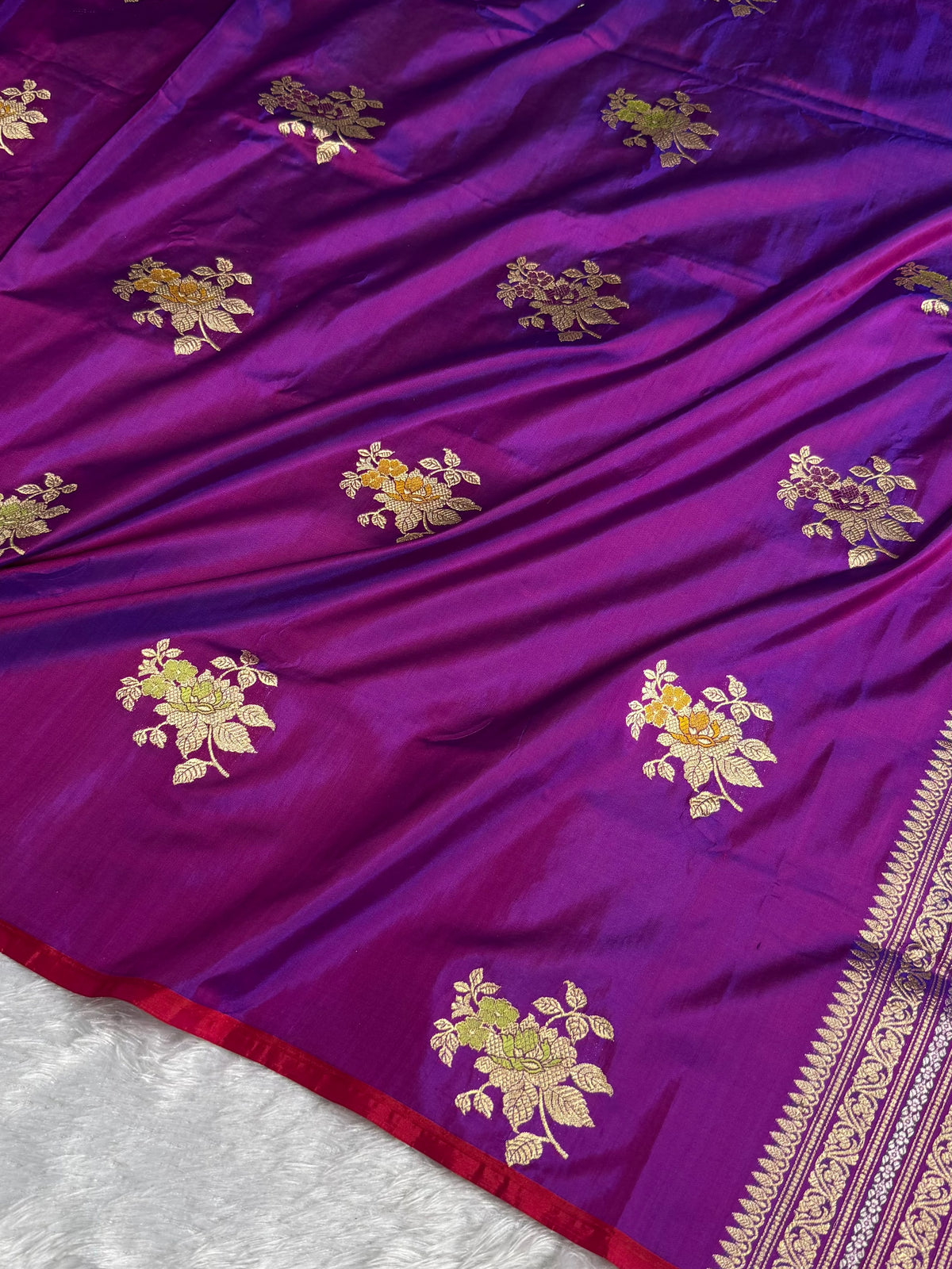 Banarasi Pure Katan Silk Saree Handwoven Kaduwa Boota Pattern with Minakari work in Cross Purple Shades PKH05