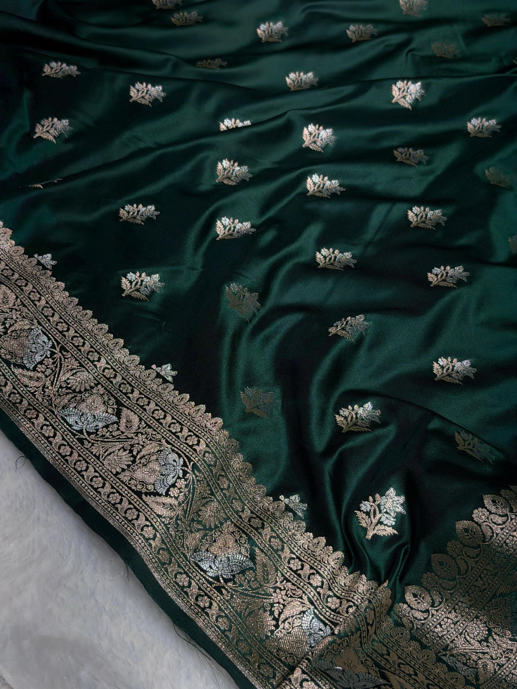 Banarasi Satin Katan Silk Saree Minakari Boota Pattern in Bottle Green Shades SK07