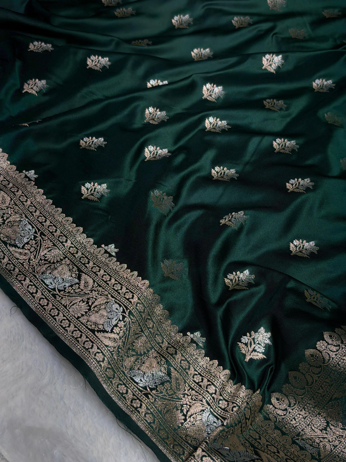 Banarasi Satin Katan Silk Saree Minakari Boota Pattern in Bottle Green Shades SK07