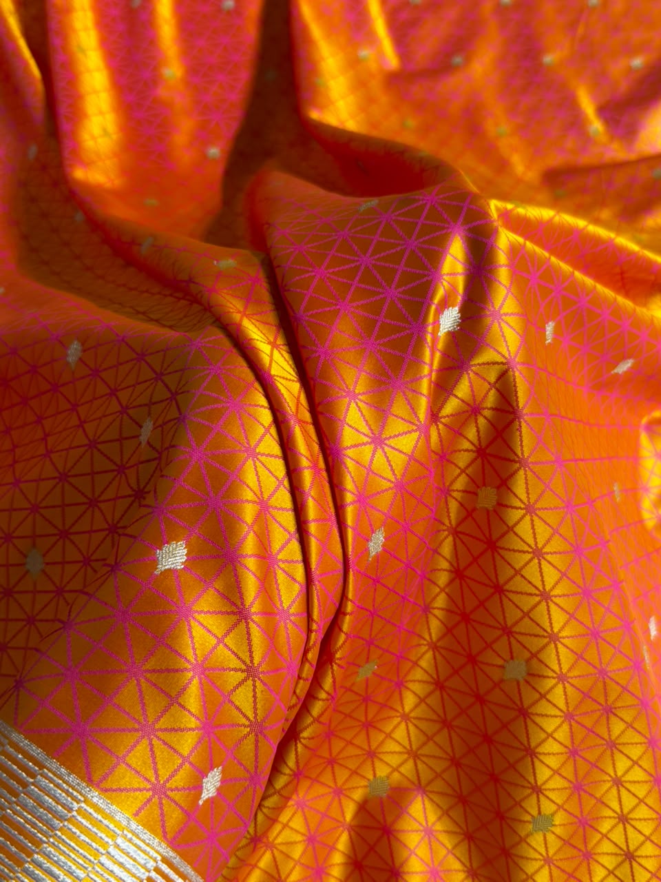 Banarasi Mashru Satin Silk Saree Tanchoi Pattern Pinkish Orange Shades MSK33