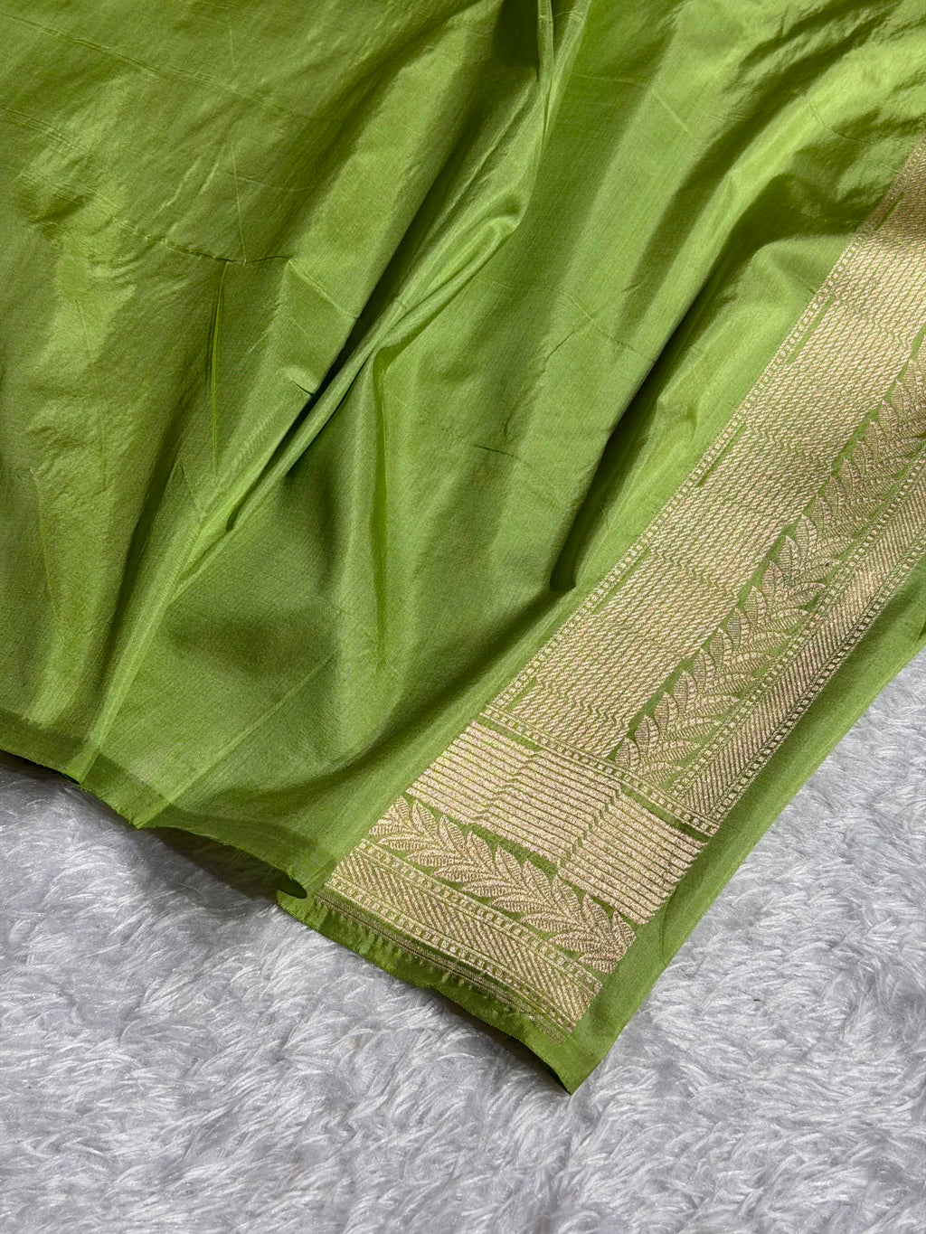 Banarasi Pure Katan Silk Saree with Minakari Boota Pattern in Pista Green Shades Shades PKM06