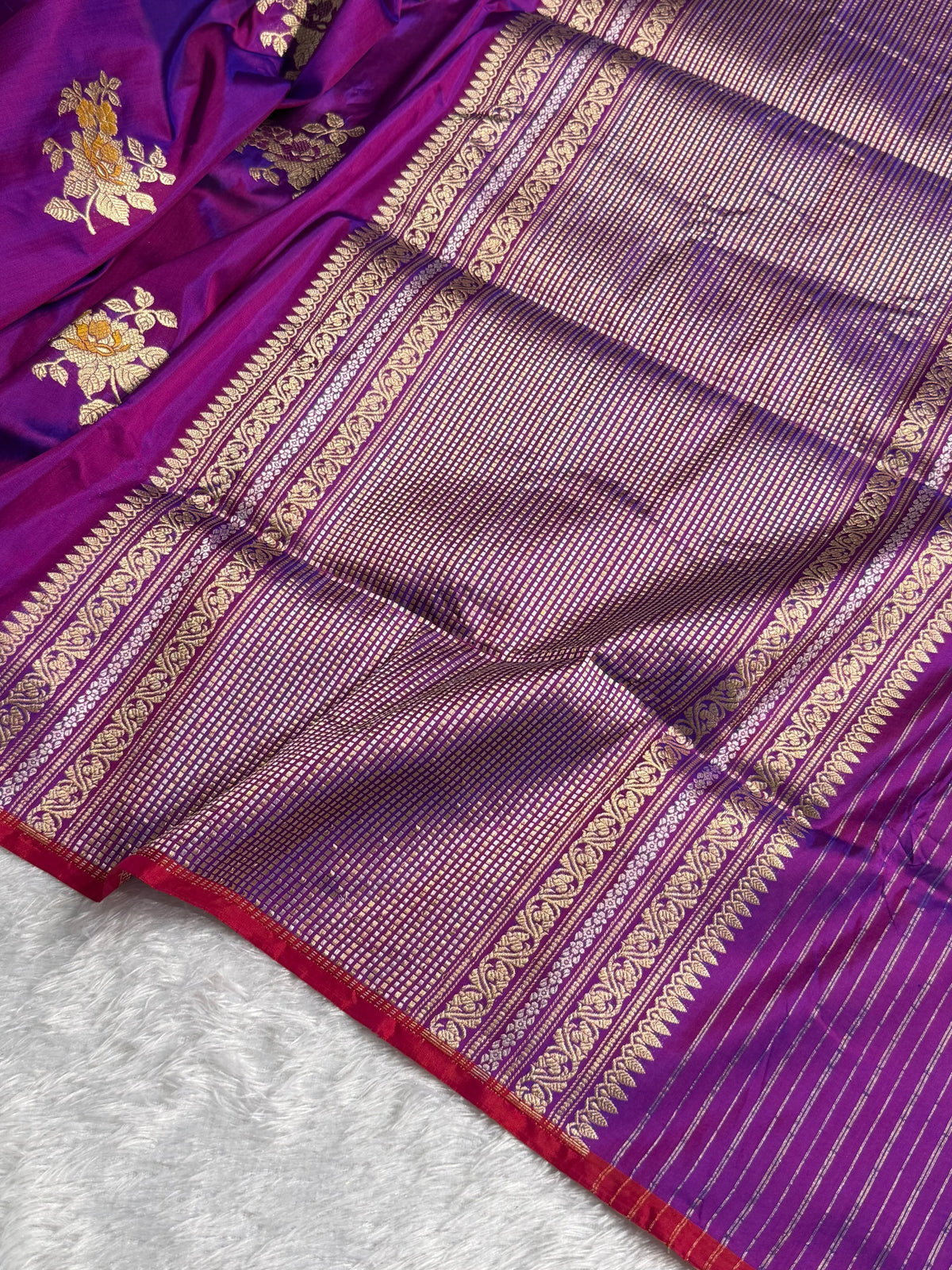 Banarasi Pure Katan Silk Saree Handwoven Kaduwa Boota Pattern with Minakari work in Cross Purple Shades PKH05