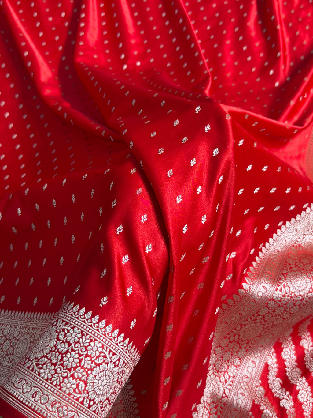 Banarasi Mashru Satin Silk Saree Booti Pattern Red Shades MSK18