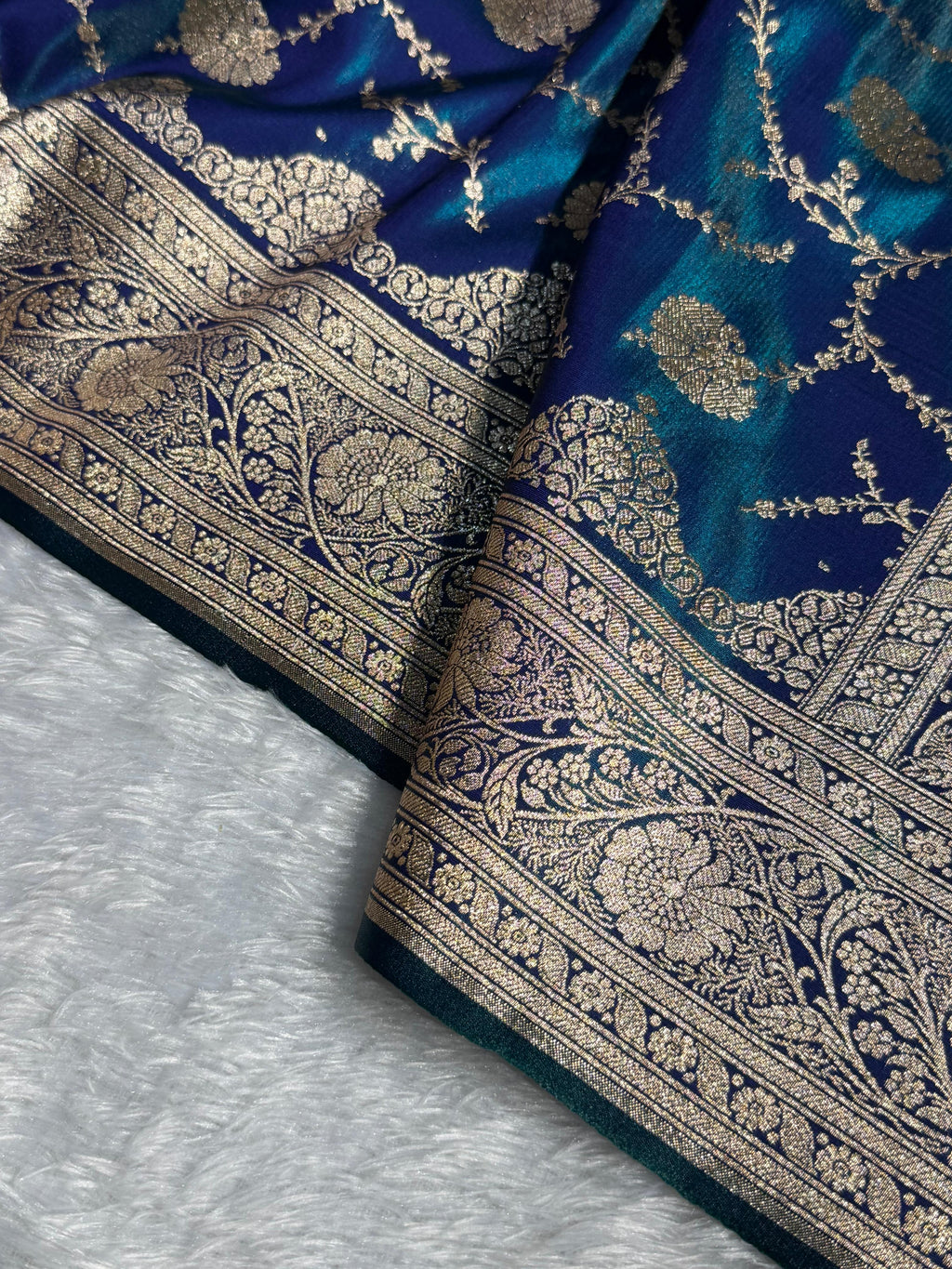 Banarasi Satin Silk Saree Jaal Pattern in Peacock Shades SS12