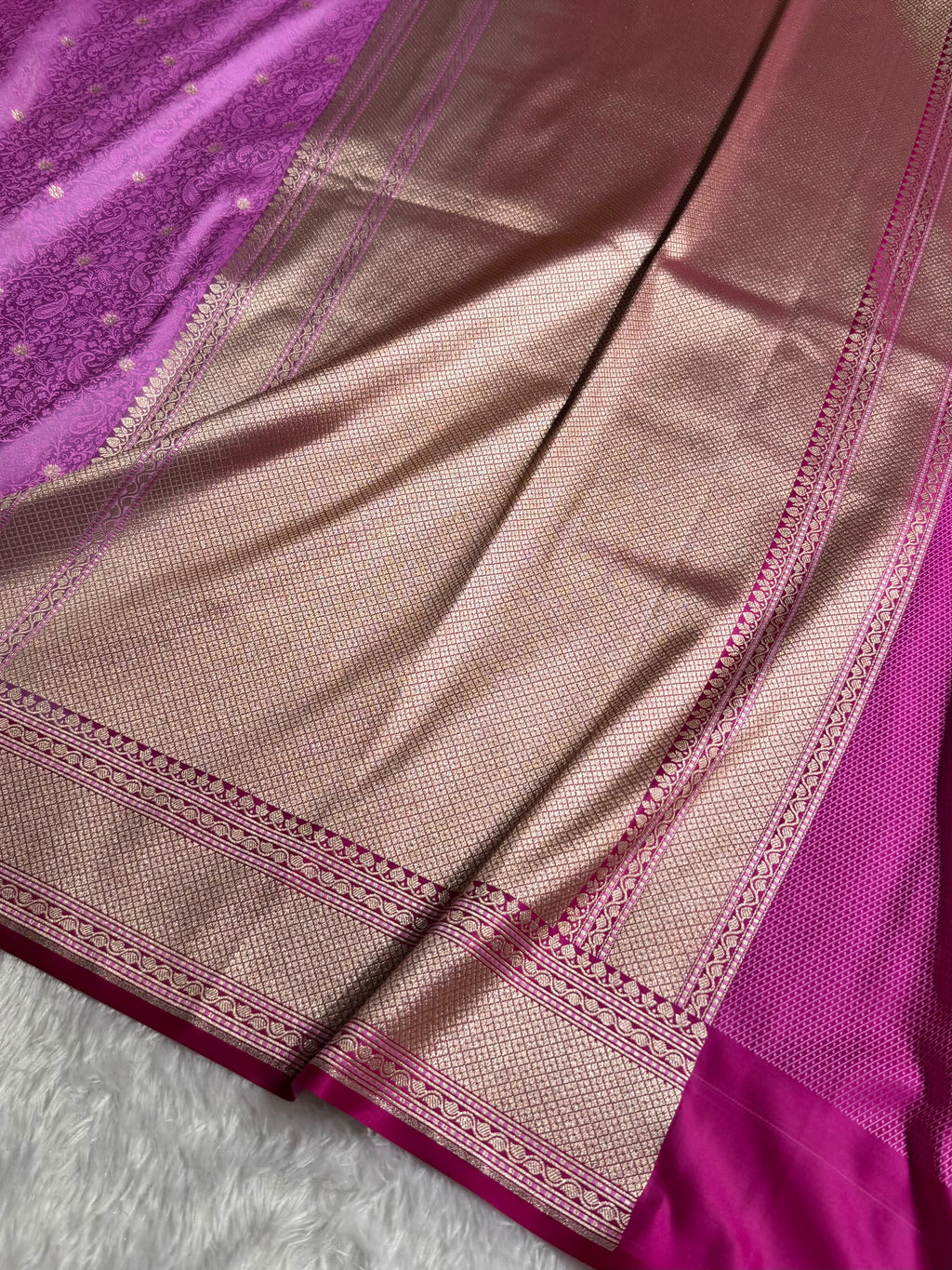 Banarasi Mashru Satin Silk Saree Tanchoi Pattern Contrast Lavendar with Rani Shades MSK34