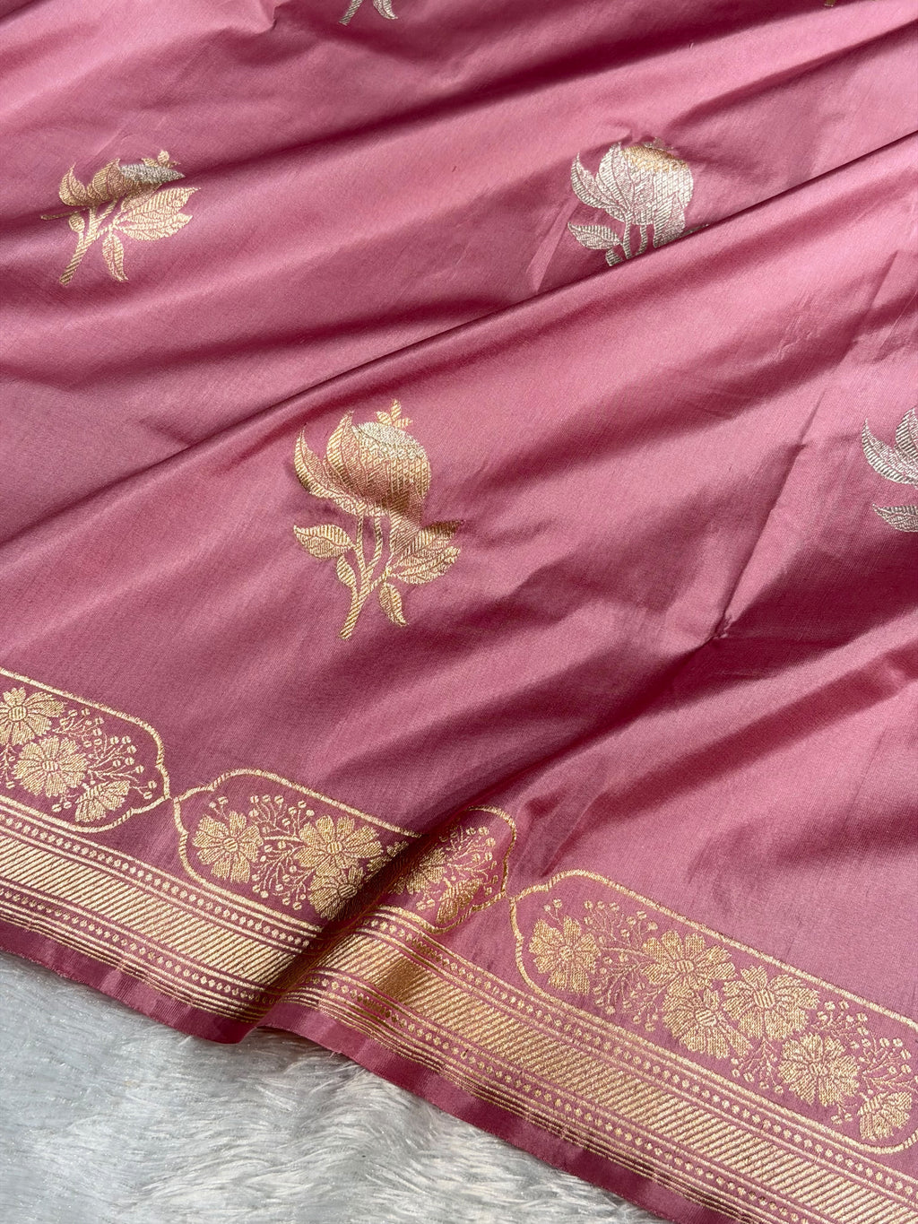 Banarasi Pure Katan Silk Saree Handwoven Kaduwa Boota Pattern with Minakari work in Baby Pink Shades PKH10