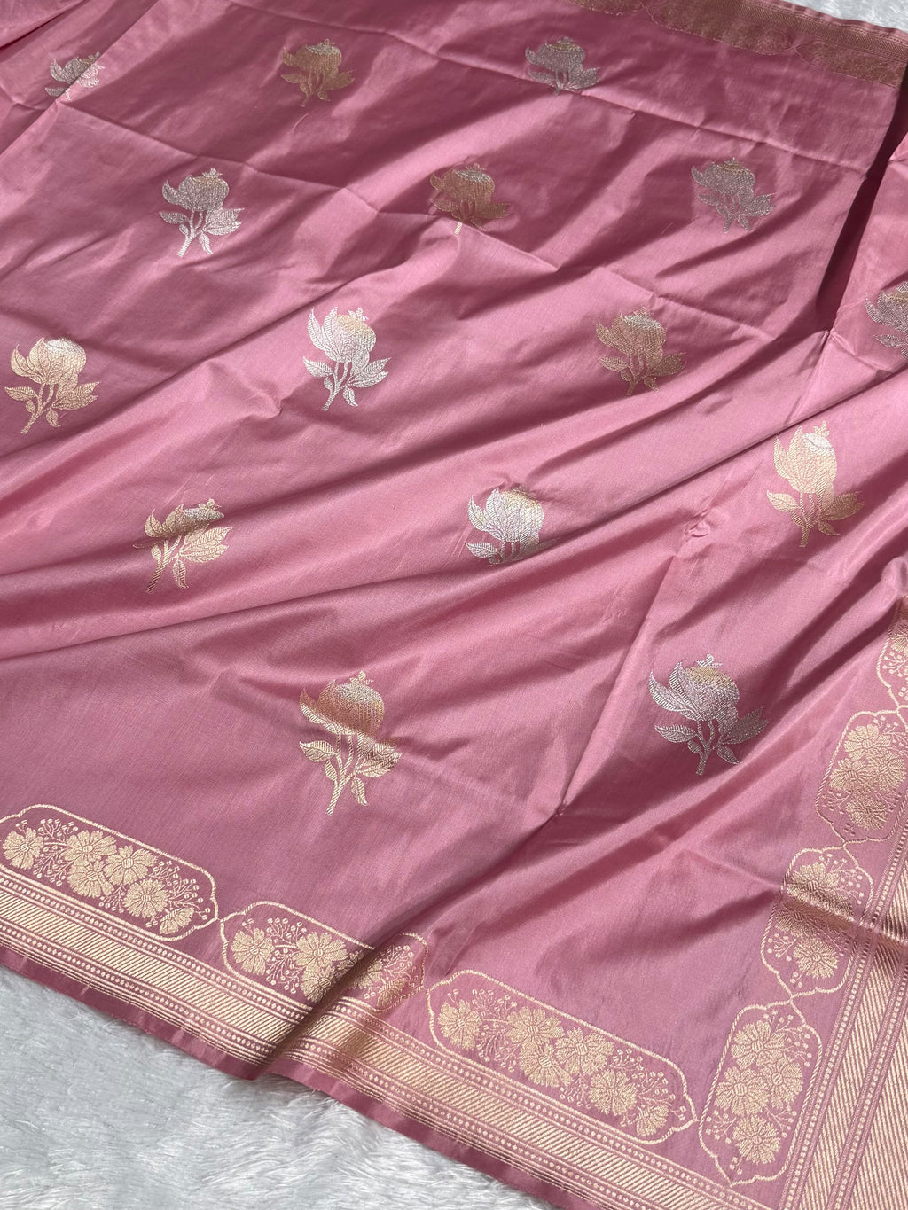 Banarasi Pure Katan Silk Saree Handwoven Kaduwa Boota Pattern with Minakari work in Baby Pink Shades PKH10