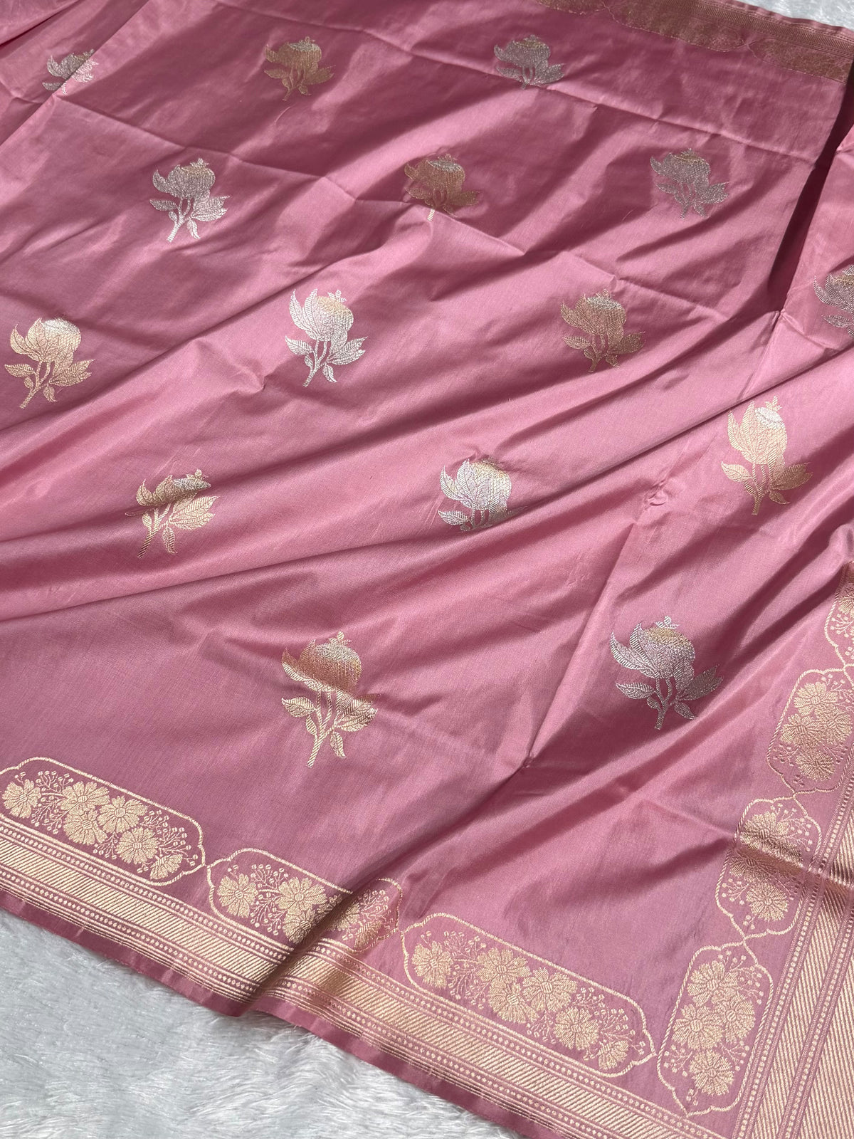 Banarasi Pure Katan Silk Saree Handwoven Kaduwa Boota Pattern with Minakari work in Baby Pink Shades PKH10