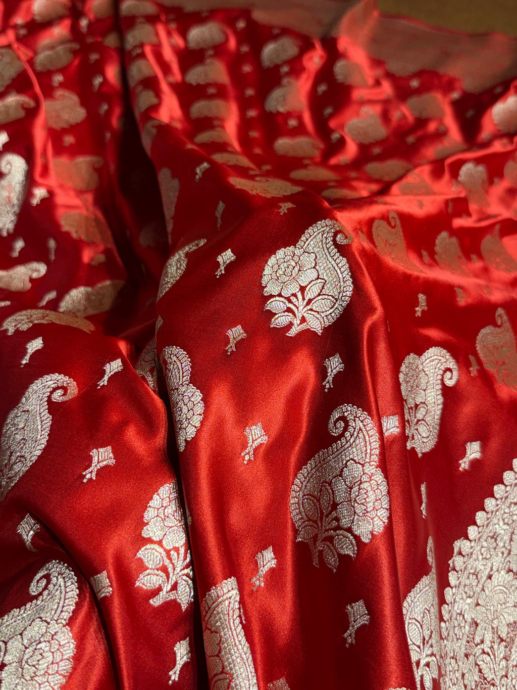 Banarasi Satin Katan Silk Saree Jaal Pattern in Maroon Shades SK16