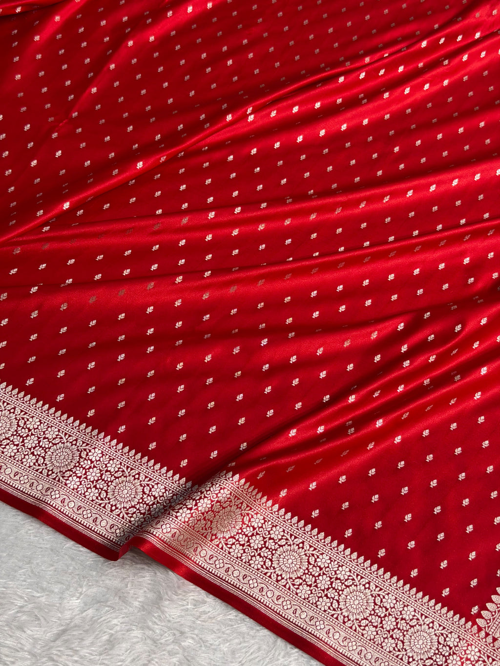 Banarasi Mashru Satin Silk Saree Booti Pattern Red Shades MSK18