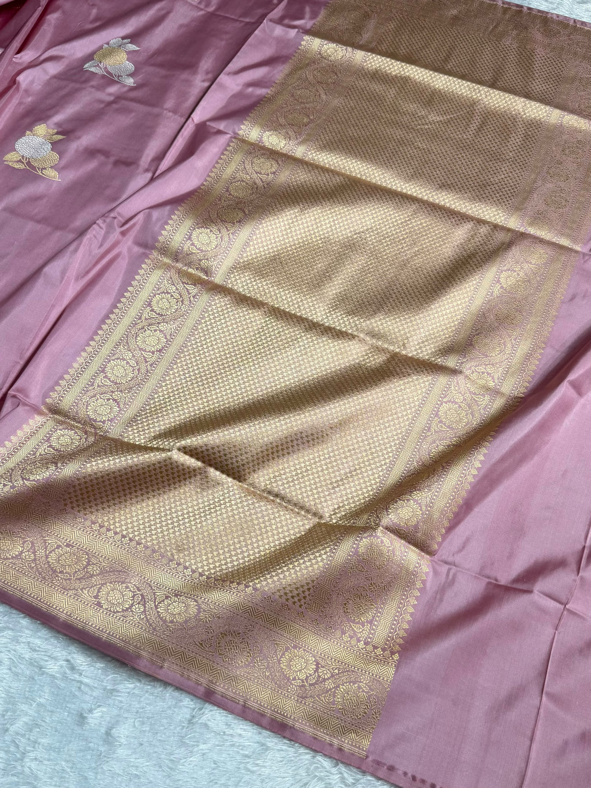 Banarasi Pure Katan Silk Saree Handwoven Kaduwa Boota Pattern with Minakari work in Baby Pink Shades PKH03
