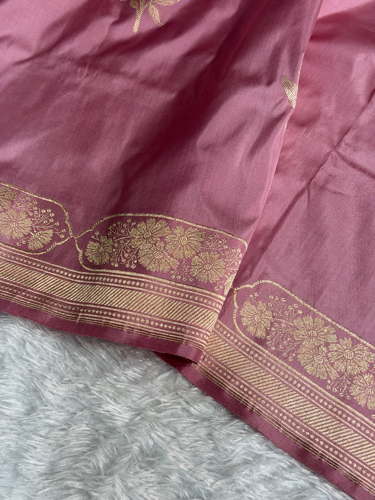 Banarasi Pure Katan Silk Saree Handwoven Kaduwa Boota Pattern with Minakari work in Baby Pink Shades PKH10