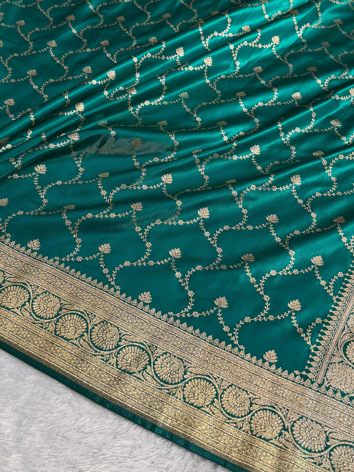Banarasi Satin Silk Saree Jaal Pattern in Rama Shades SS14