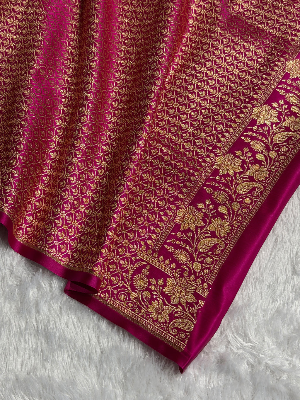 Banarasi Satin Katan Silk Saree Plain Body Pattern in Contrast Firozy with Rani Shades SK05