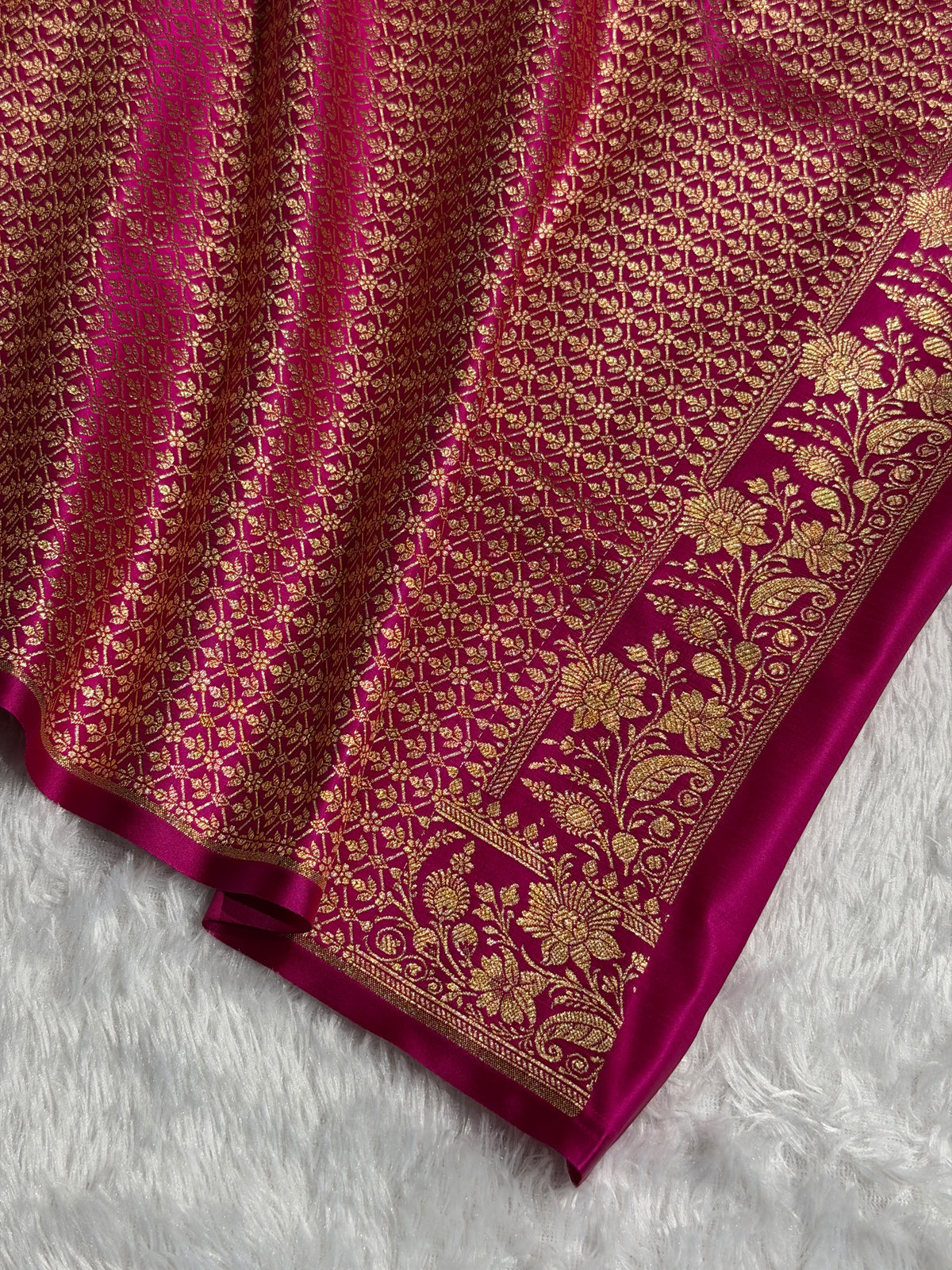 Banarasi Satin Katan Silk Saree Plain Body Pattern in Contrast Firozy with Rani Shades SK05