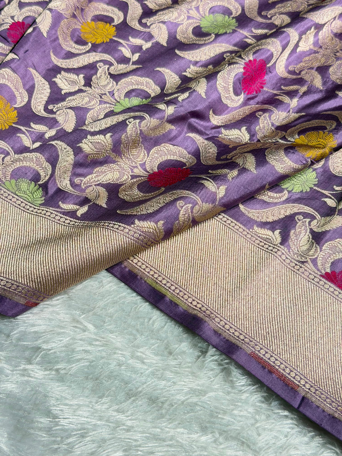 Banarasi Pure Katan Silk Saree with Minakari Jaal Pattern in Lavender Shades PKM07