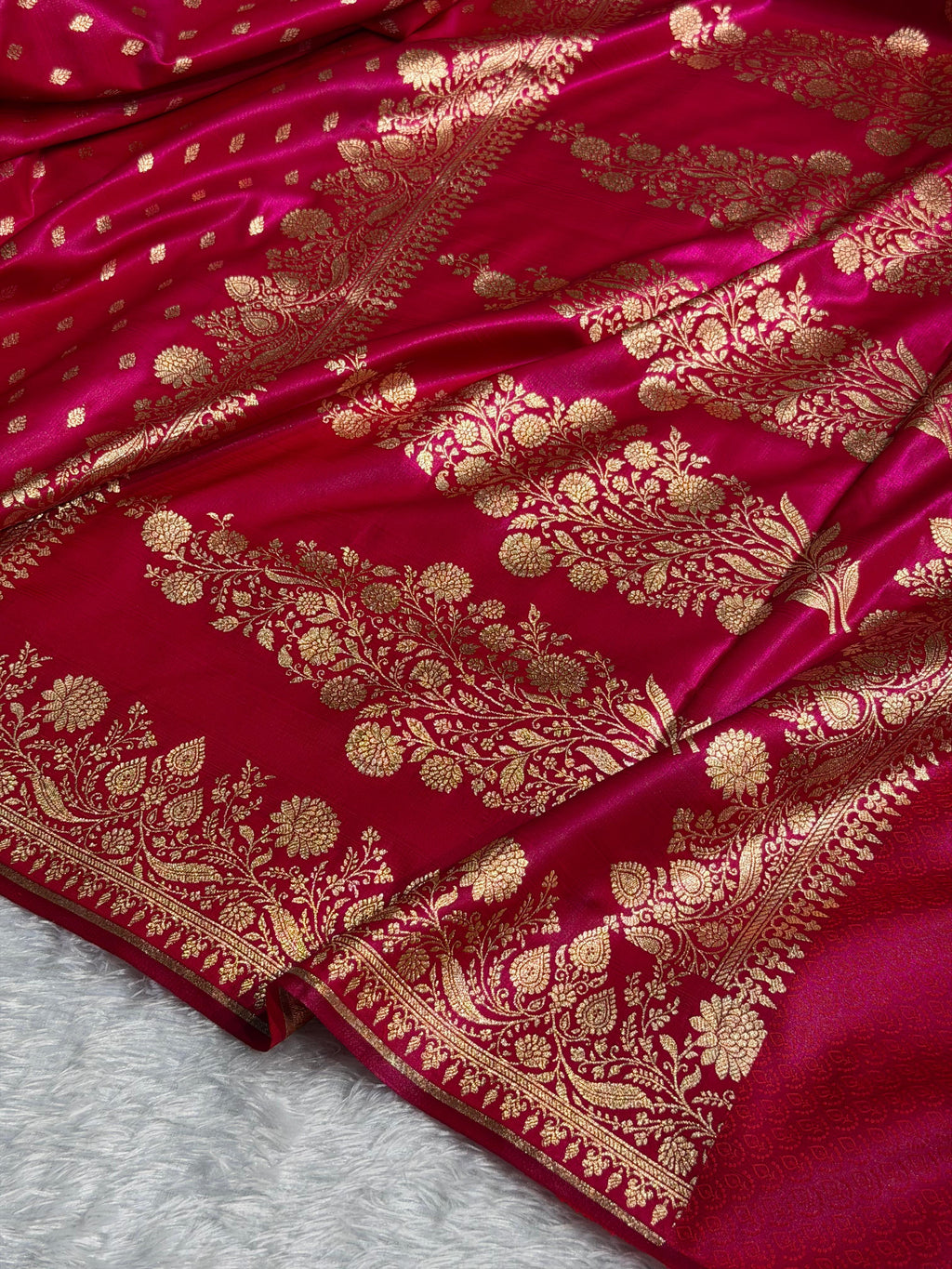 Banarasi Satin Silk Saree Booti Pattern in Cross Rani Shades SS10