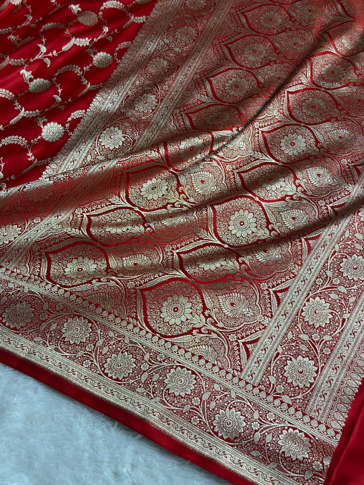 Banarasi Mashru Satin Silk Saree Jaal Pattern In Red Shades MSK39