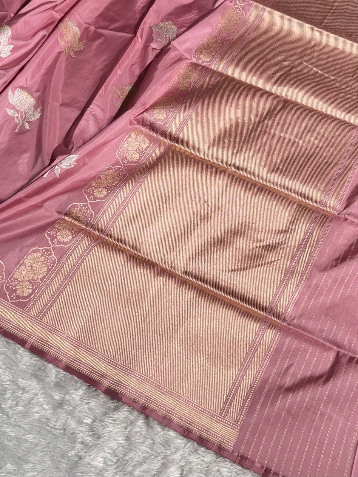 Banarasi Pure Katan Silk Saree Handwoven Kaduwa Boota Pattern with Minakari work in Baby Pink Shades PKH10