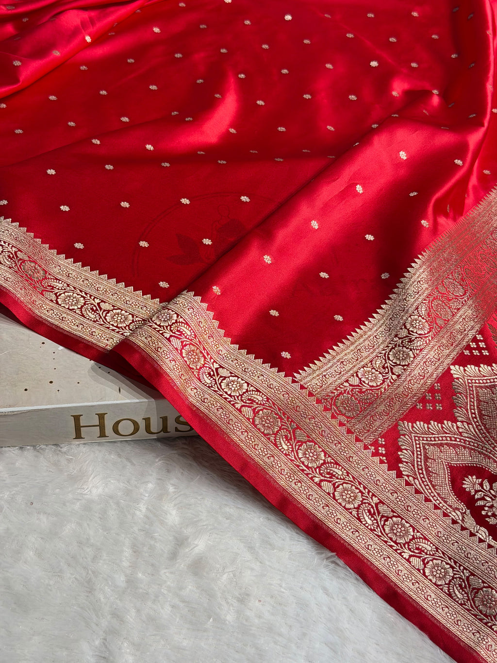 Banarasi Mashru Satin Silk Saree Floral Jaal Pattern In Red Shades MSC13