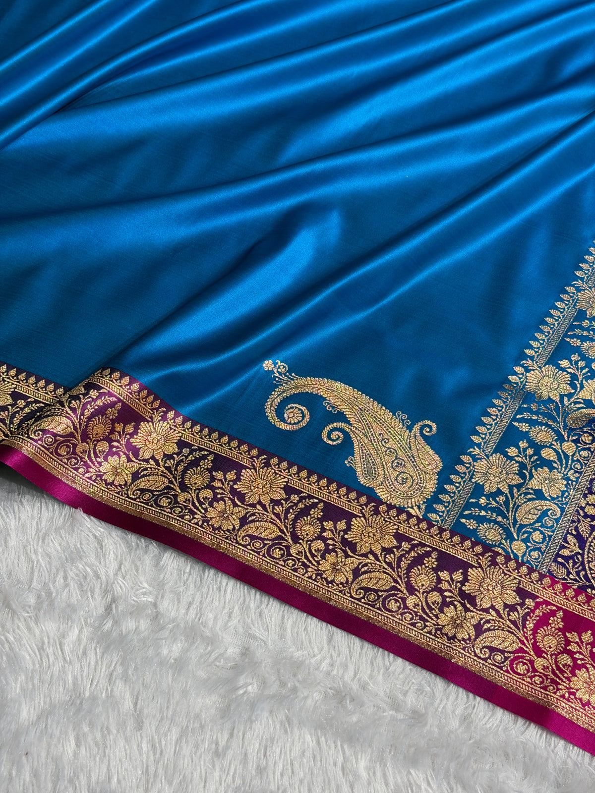 Banarasi Satin Katan Silk Saree Plain Body Pattern in Contrast Firozy with Rani Shades SK05
