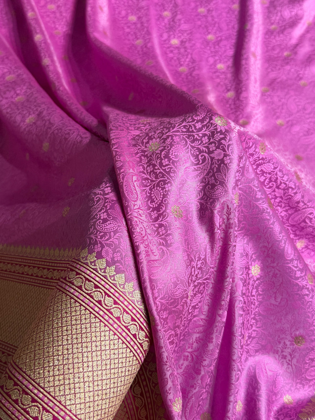 Banarasi Mashru Satin Silk Saree Tanchoi Pattern Contrast Lavendar with Rani Shades MSK34