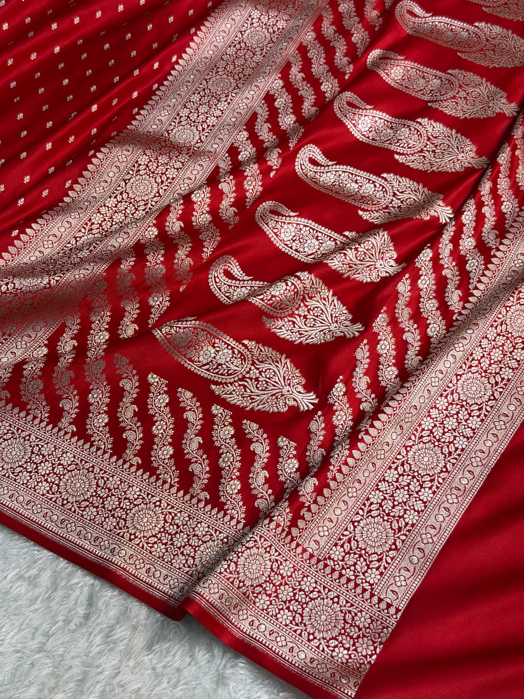 Banarasi Mashru Satin Silk Saree Booti Pattern Red Shades MSK18