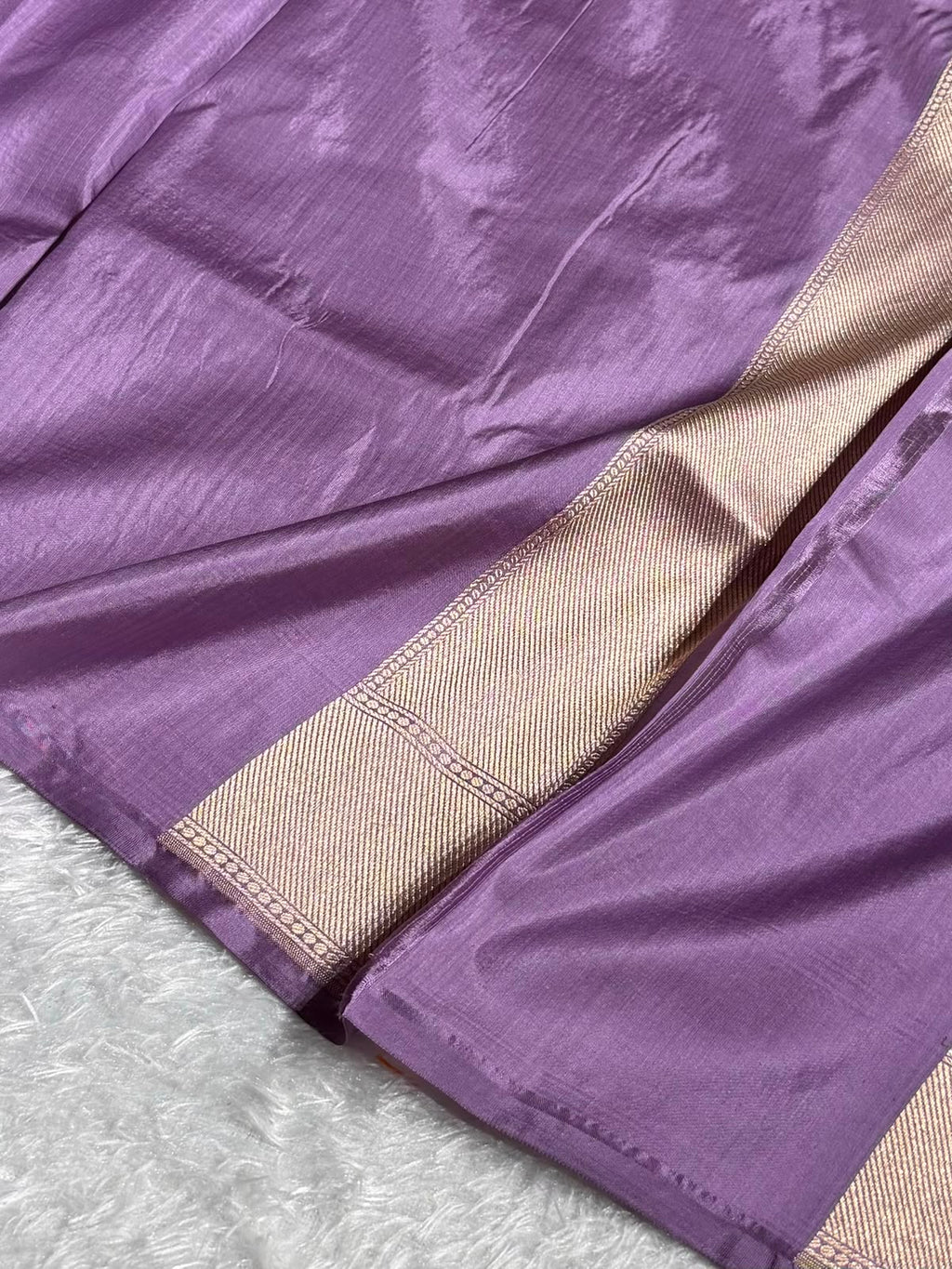 Banarasi Pure Katan Silk Saree with Minakari Jaal Pattern in Lavender Shades PKM07